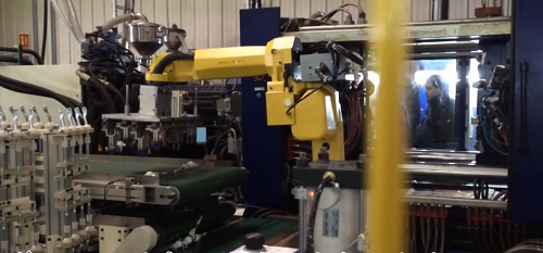Injection and down feeding of automobile transmission rod